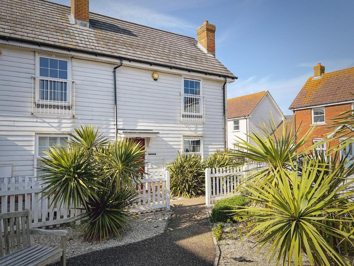 Tradewinds Villa Camber Exterior photo
