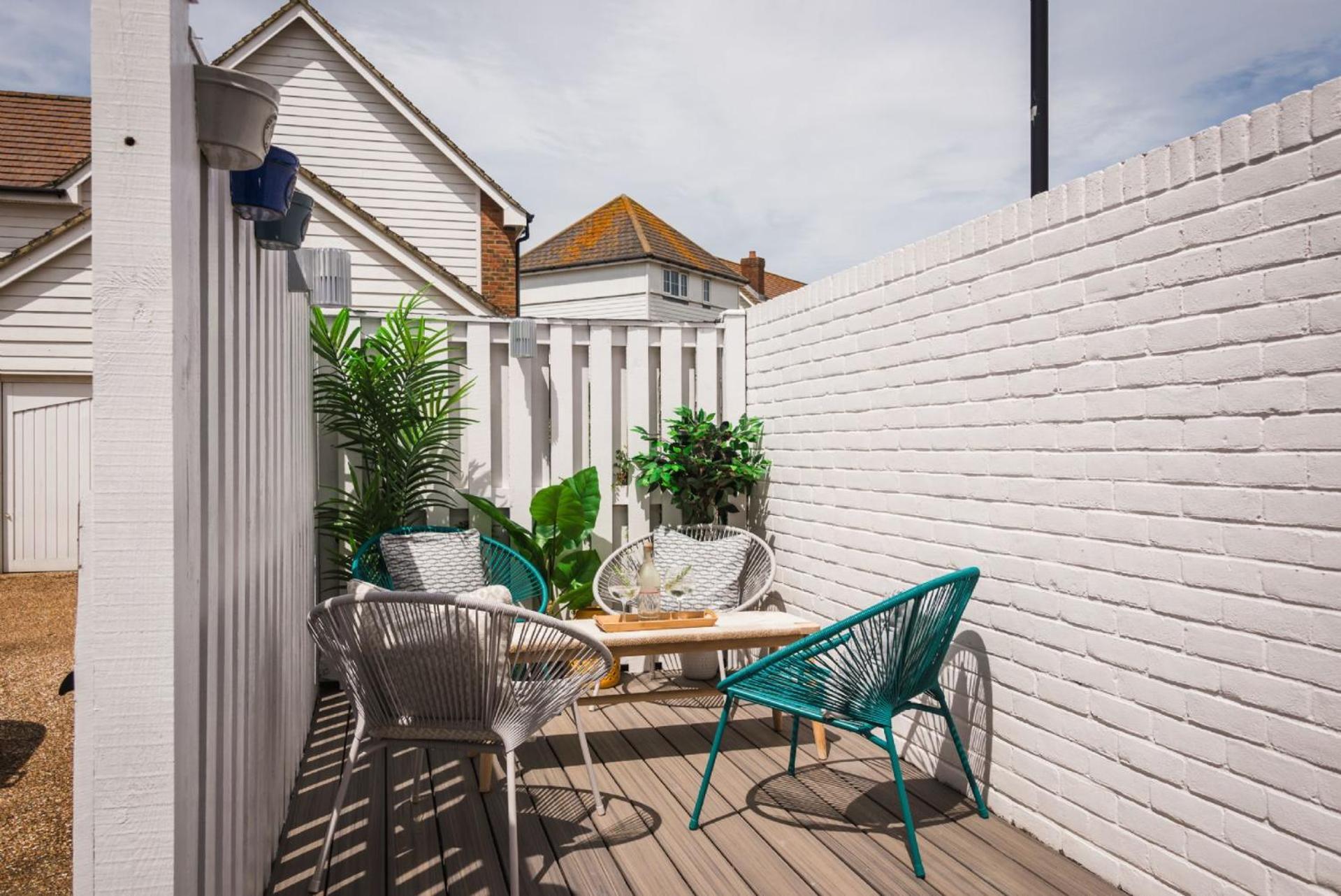 Tradewinds Villa Camber Exterior photo